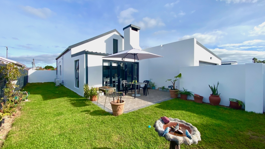 2 Bedroom Property for Sale in Velddrif Western Cape